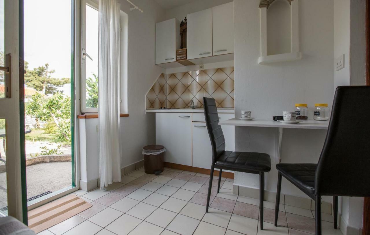 Studio Apartment By The Sea Šibenik Exterior foto